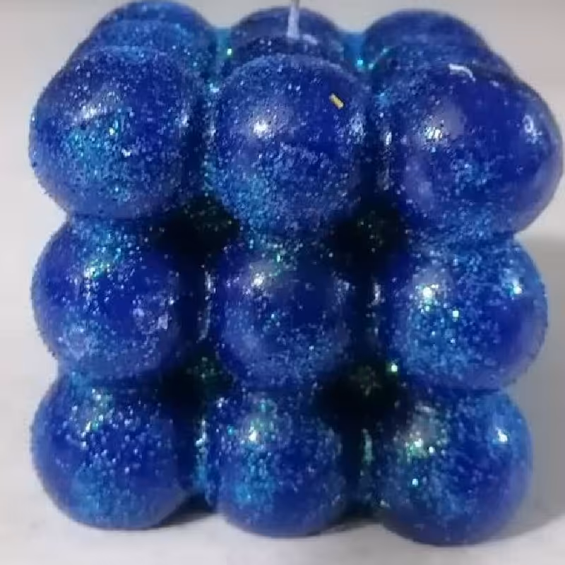 شمع طرح روبیک اکلیلی و اسپری شده مناسب هدیه و سفره هفت سین و تزئینی