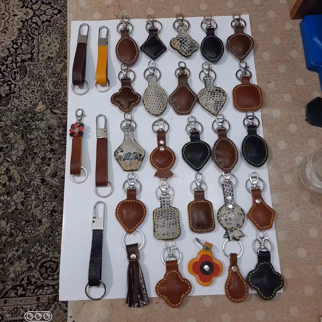 جاسویچی های چرمی