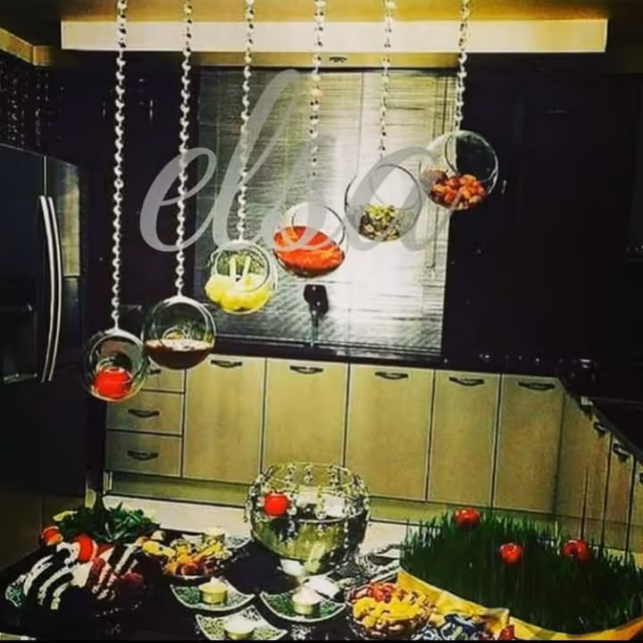 هفتسین حباب هفسین ریسه کریستالی حباب پیرکس آویزداربه همراه ریسه کریستال سفیدهشت پر درجه1تراش خورده بافته شده باحلقه کروم