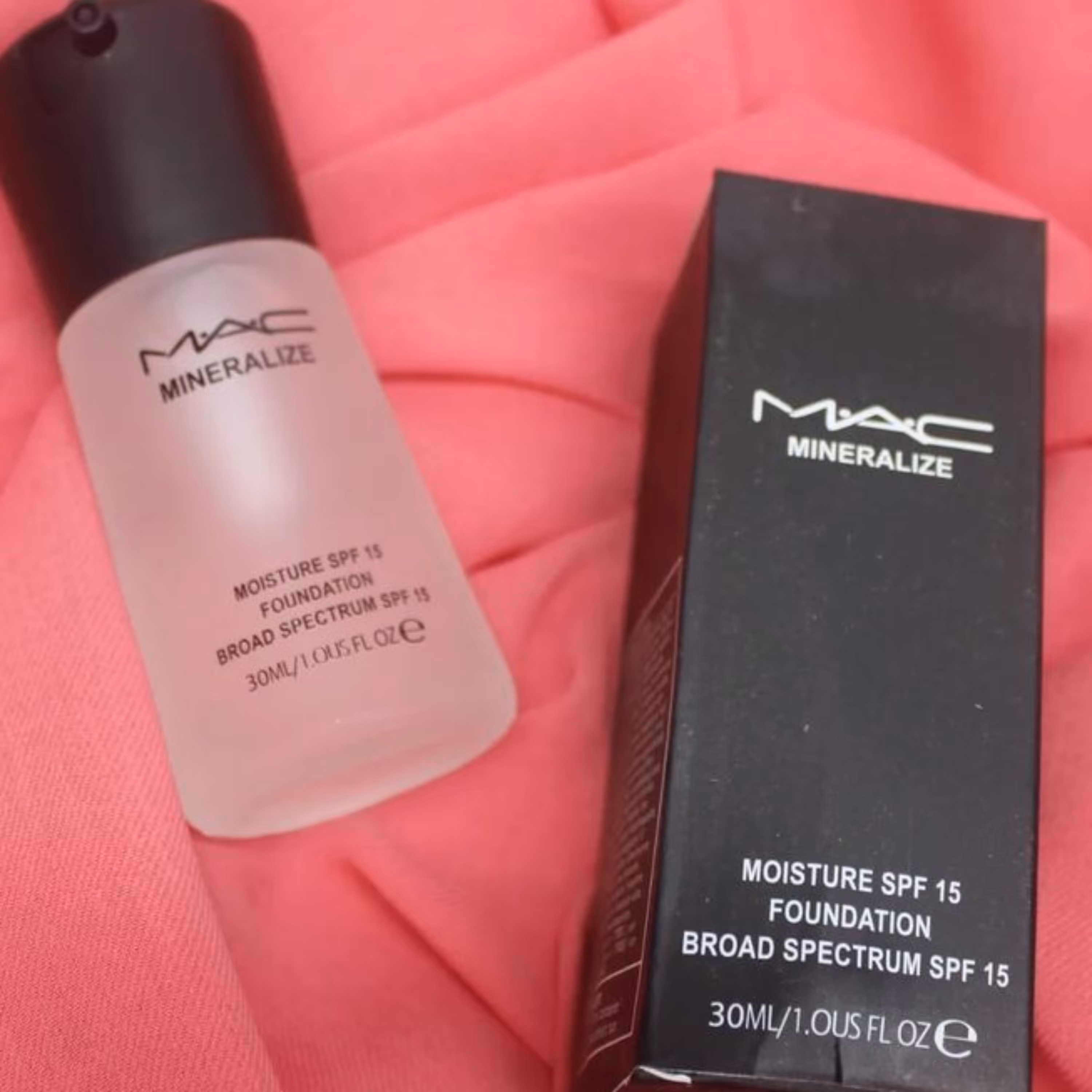 پرایمر و زیرساز ارایشی مخملی و ابرسان مک