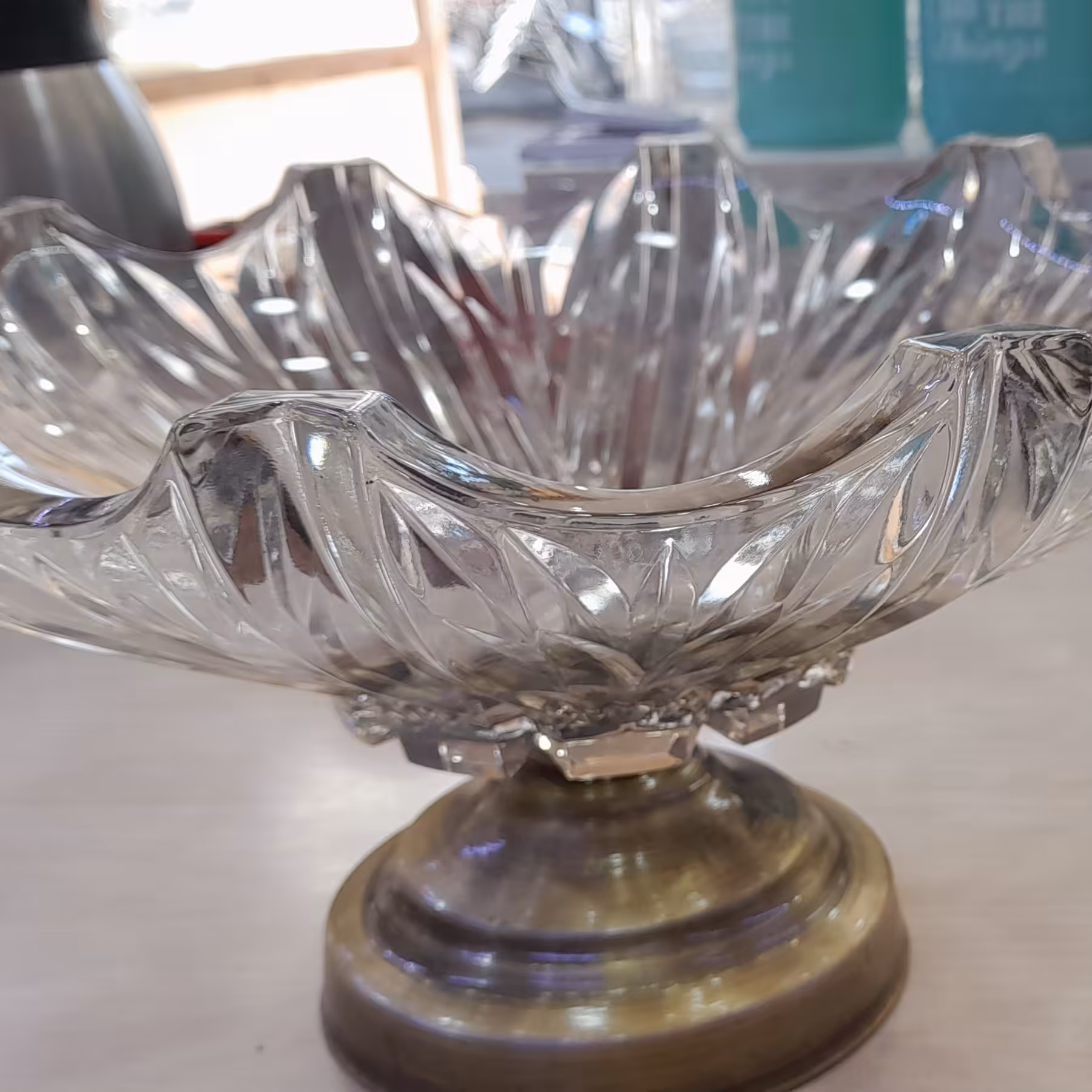 آجیل خوری پایدار شامپاینی پایه فلزی طرح امپرال کریستال دودی درجه یک