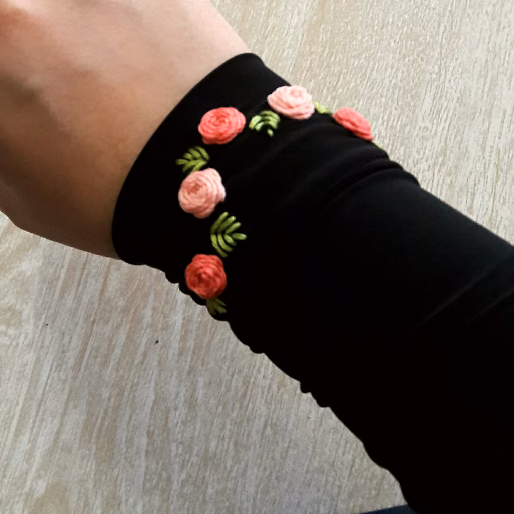 ساق دست گلدوزی طرح 110