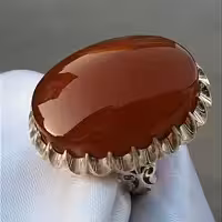 عقیق یمنی پاک و خوش رنگ ، رکاب نقره عیار  بالا ، کاملا دست ساز  مدل فیلی 