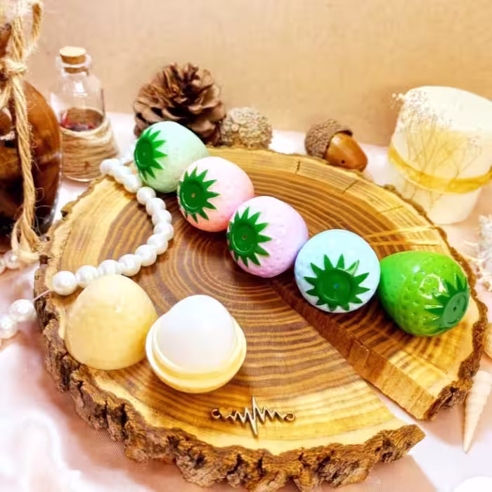 بالم لب توت فرنگی