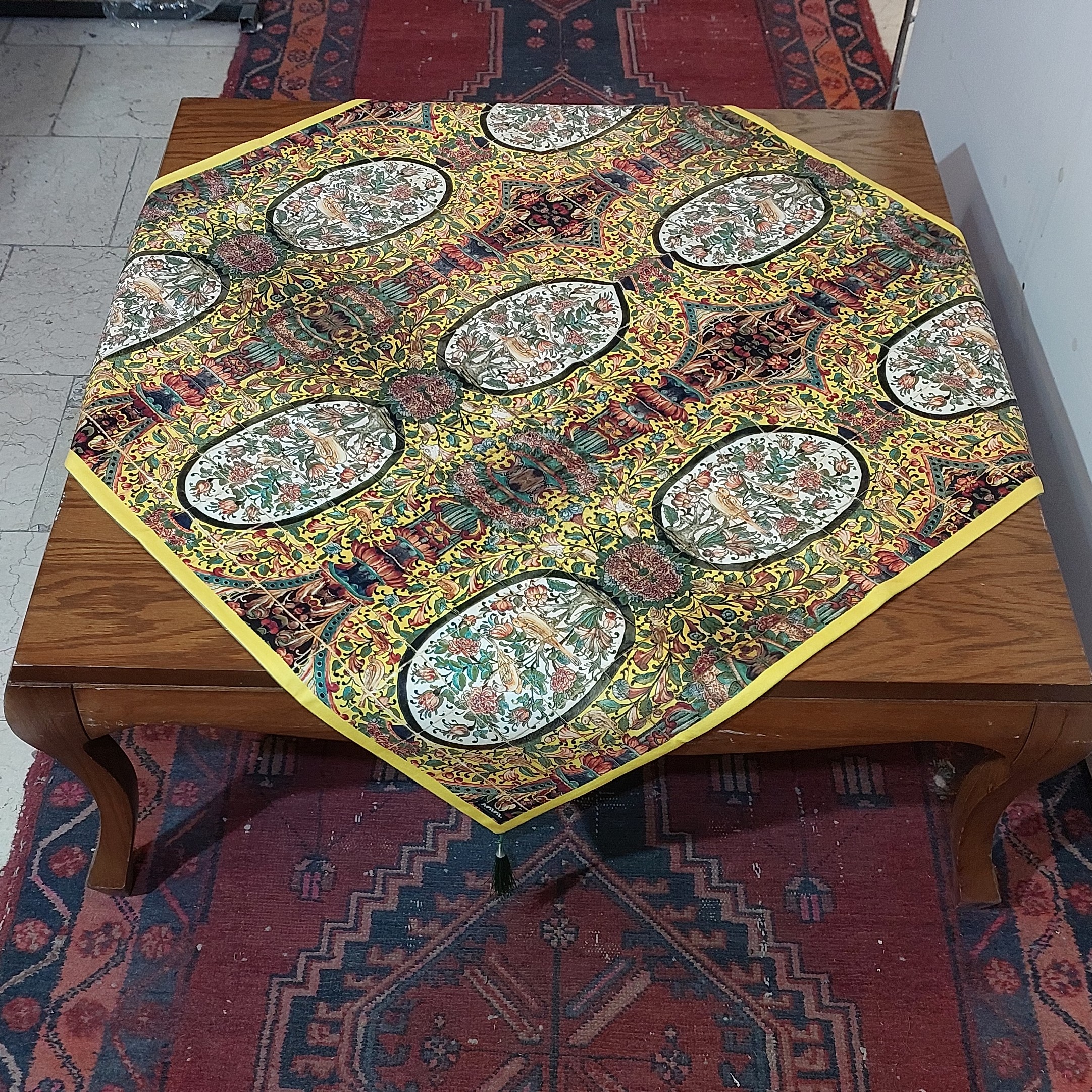 رومیزی طرح زرناز