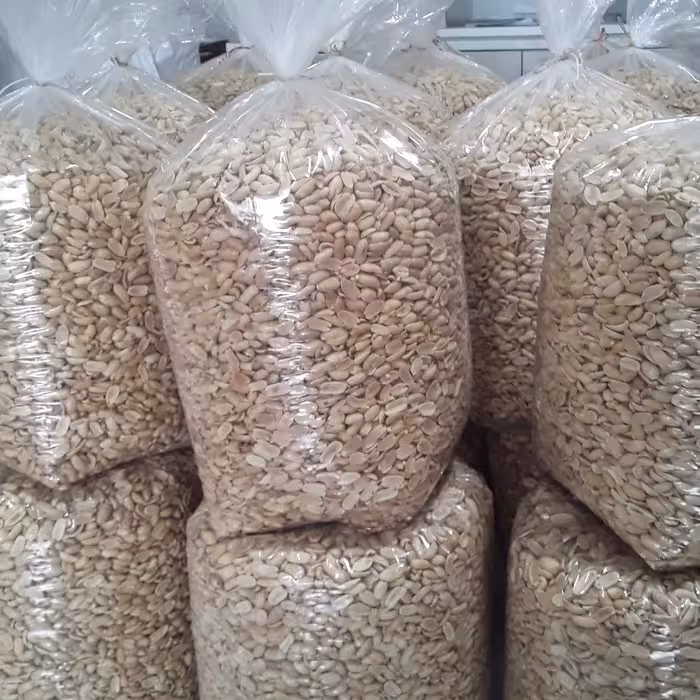 خلال بادام زمینی استانه اشرفیه درجه یک در وزن دو کیلویی 