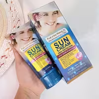 کرم ضد آفتاب ووکالی  spf60بدون رنگ با پوشش بسیار سبک و بدون چربی