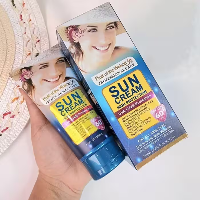 کرم ضد آفتاب ووکالی  spf60بدون رنگ با پوشش بسیار سبک و بدون چربی