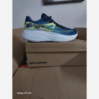 کتونی و کفش سالومون رانینگ کتونی رانینگ سالومون طرح اصلی Salomon Aero Glide White رنگ سبز و آبی ویتنام مستر کوالیتی