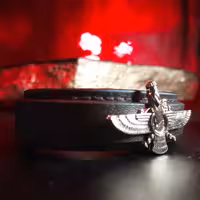 دستبند چرم  طبیعی  (کمربندی ، قابل تنظیم برای تمامی سایزها)