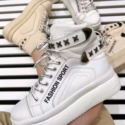 کتانی. مدل فشن ساق دار