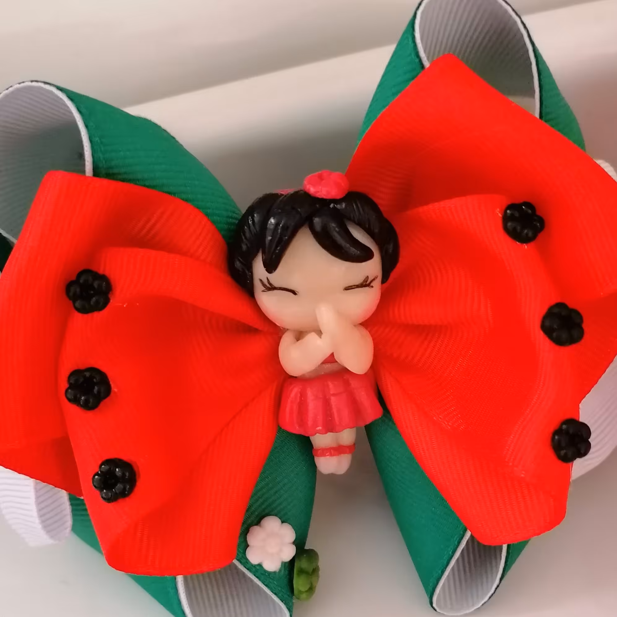 پاپیون یلدایی همراه با پیکسل