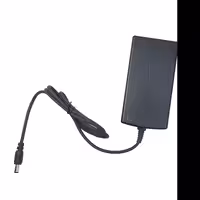 آداپتور 12 ولت 8 آمپر پلاستیکی رومیزی بین راهی سوئیچینگ