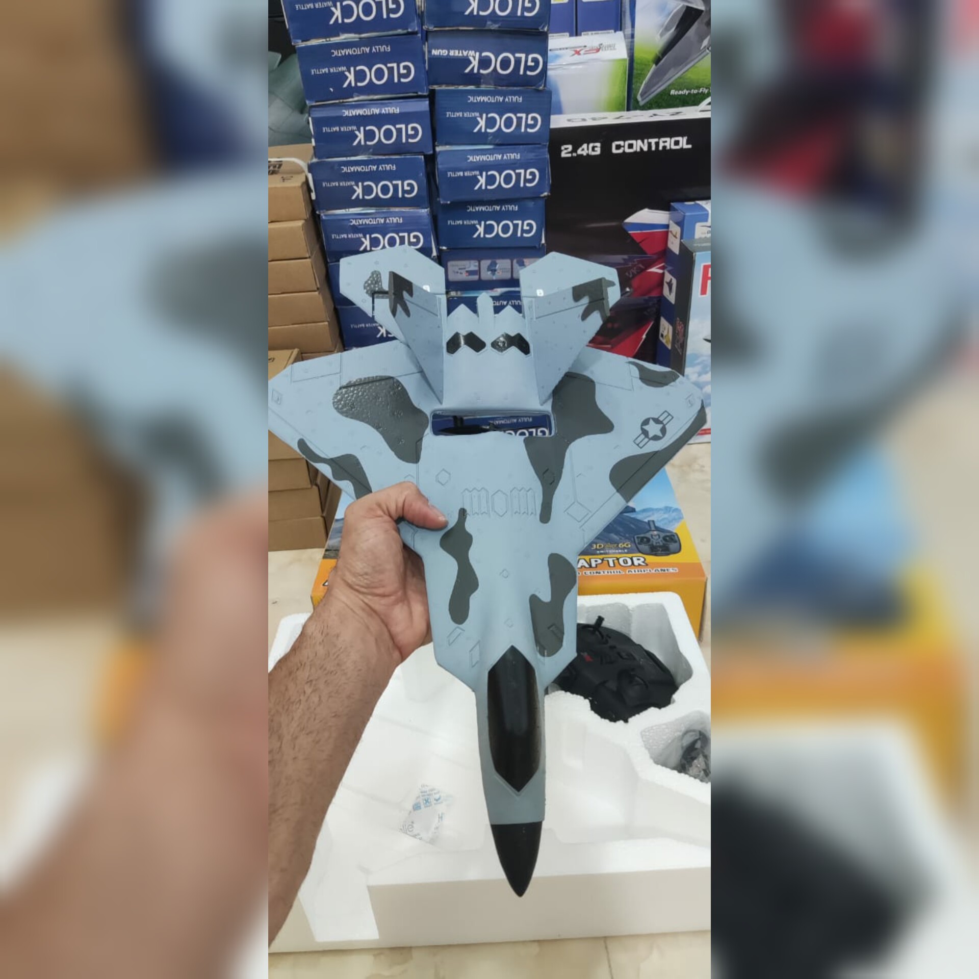 هواپیما کنترلی f22