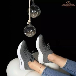 کفش ورزشی زنانه کتانی