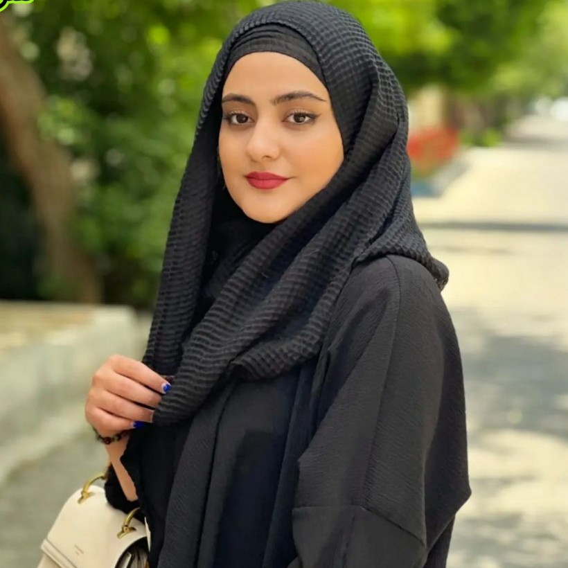 شال مشکی نخی پلیسه  مربعی  