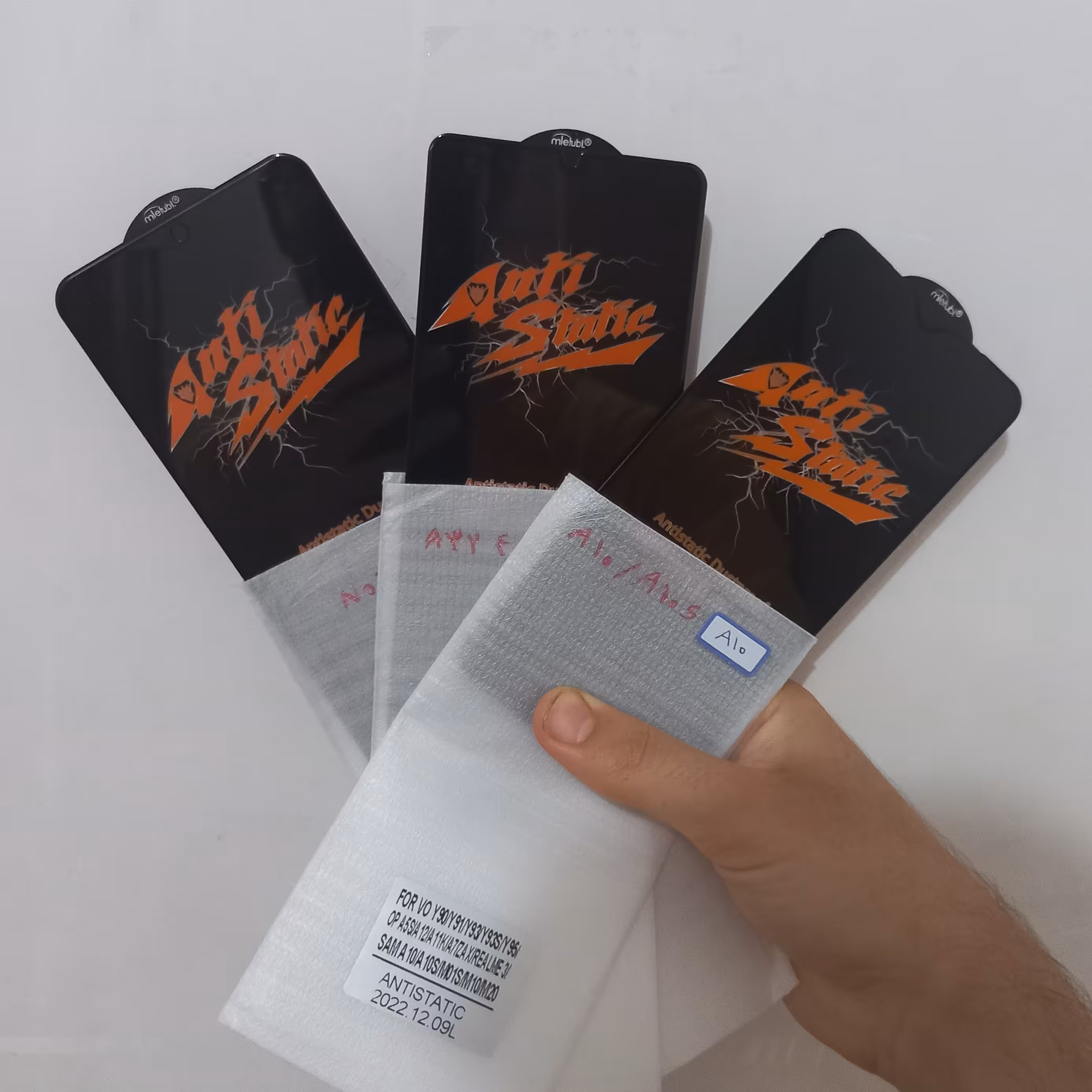 گلس آنتی استاتیک میتوبل (ANTI STATIC MITUBLE) برای تمامی گوشی ها