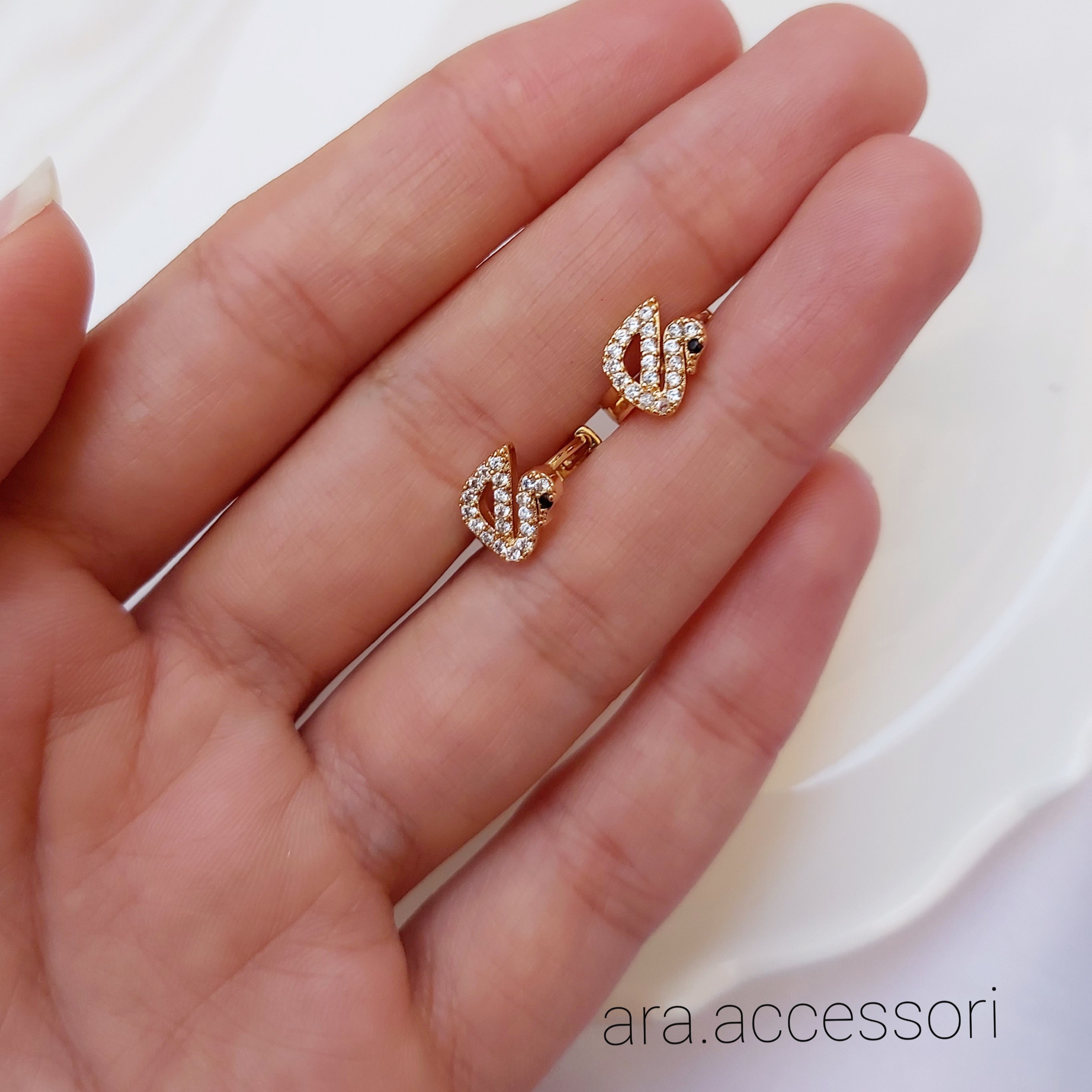 گوشواره حلقه ای استیل طرح قو