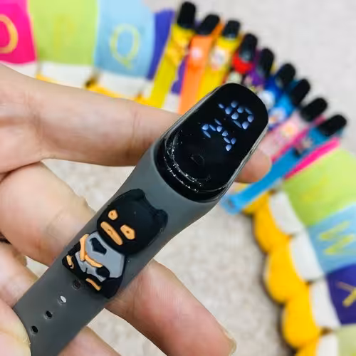 ساعت ال ای دی 