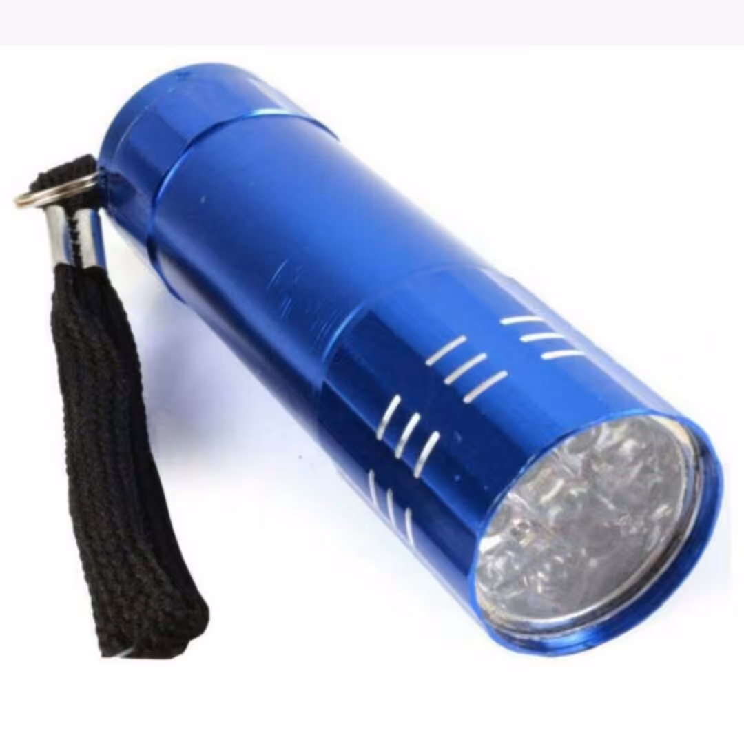 چراغ قوه باتری خور    نورمهتابی   همراه سه عدد باتری