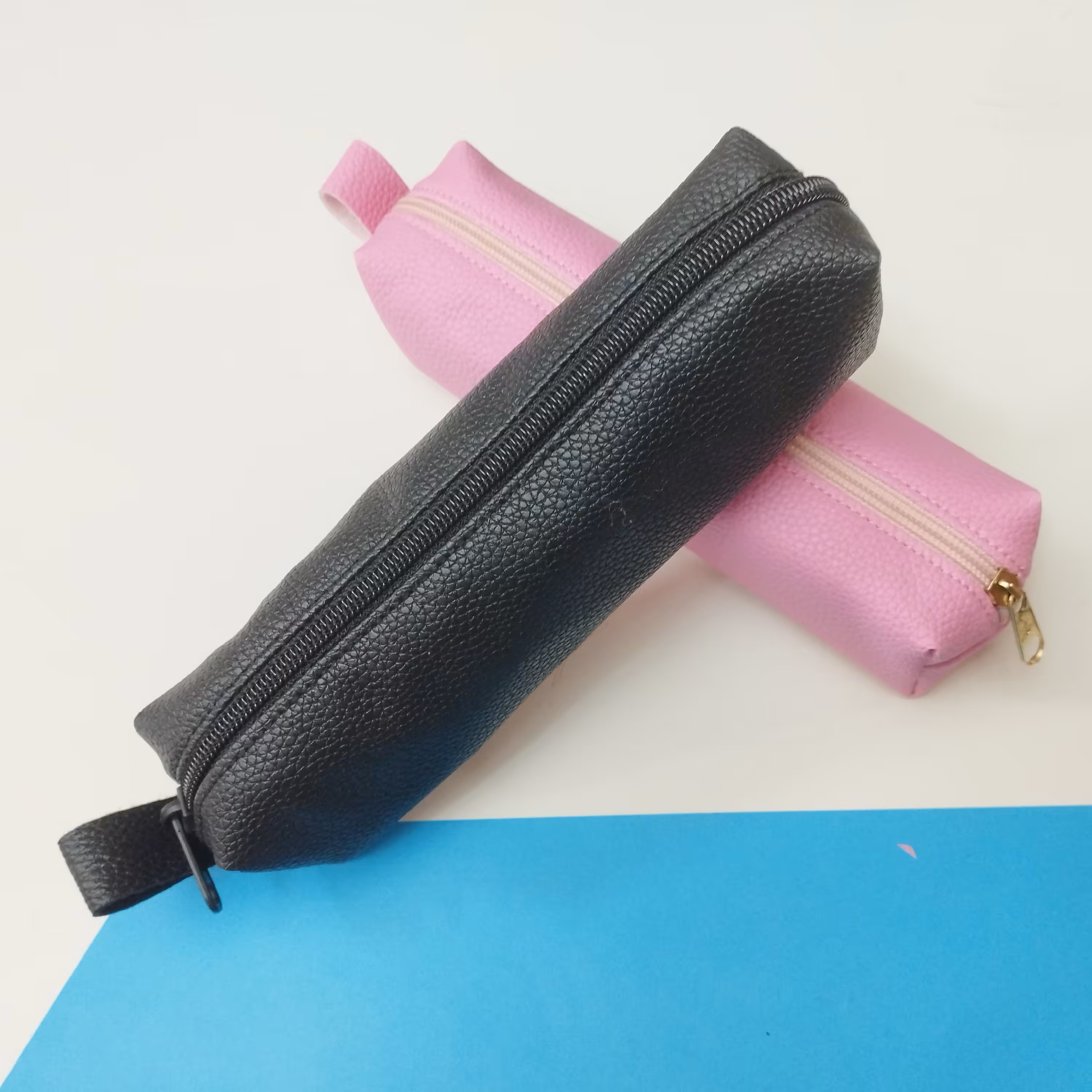 جامدادی  ساده چرمی طول 20 سانتیمتر