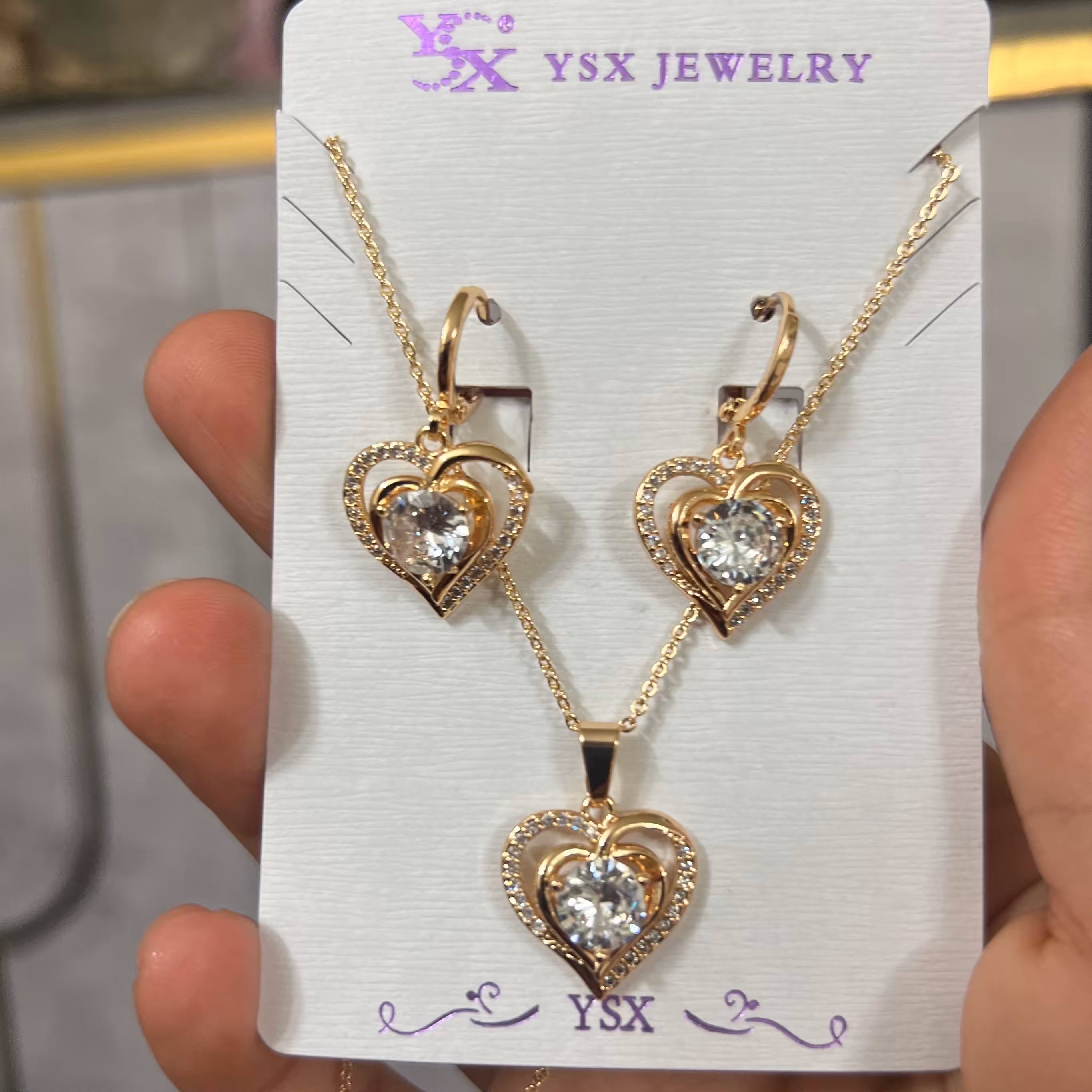 نیم ست طرح قلب با نگین سوارسکی اصل و رنگ ثابت و آبکاری طلا  