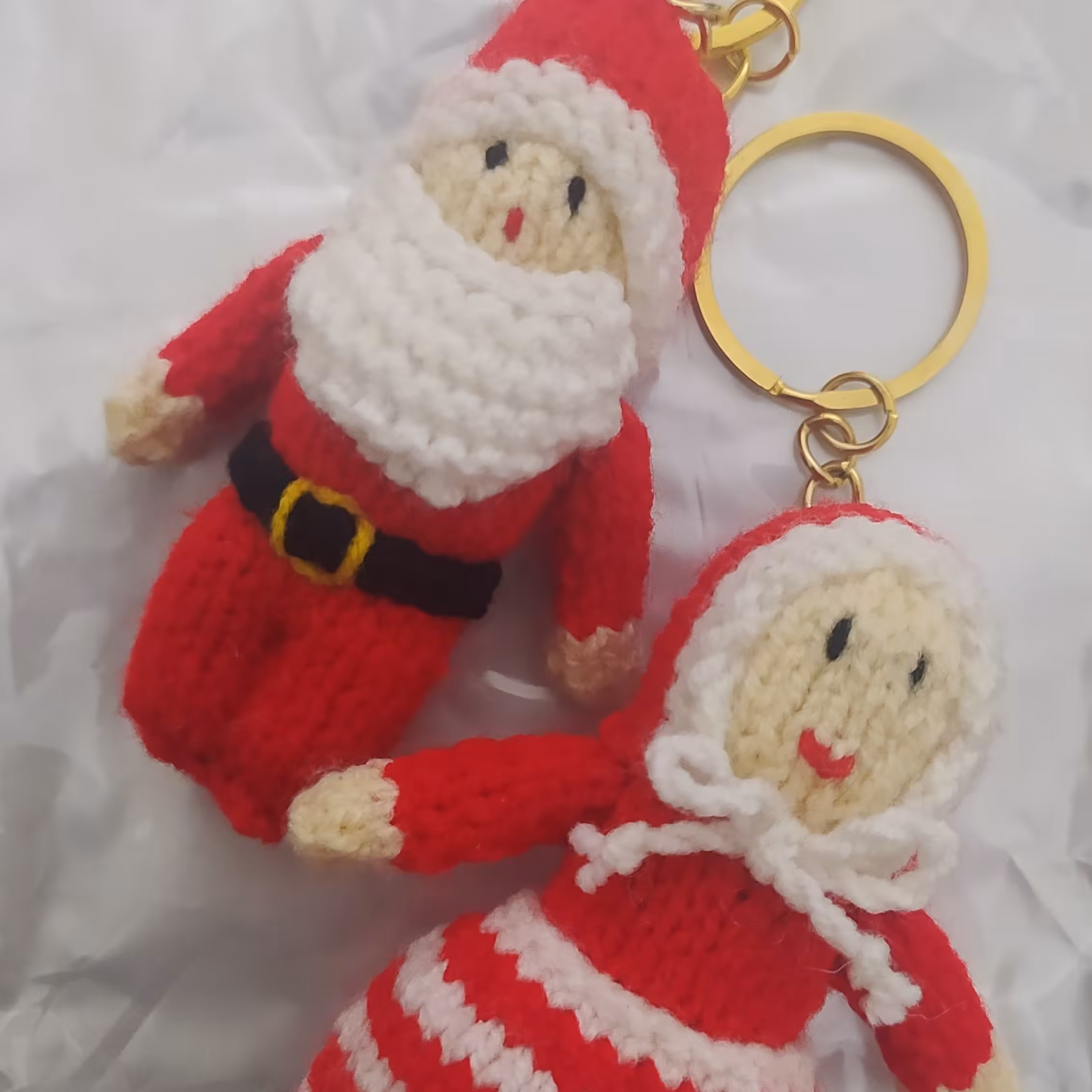 پک دو عددی جاکلیدی و آویز دستباف طرح مادربزرگ و پدربزرگ