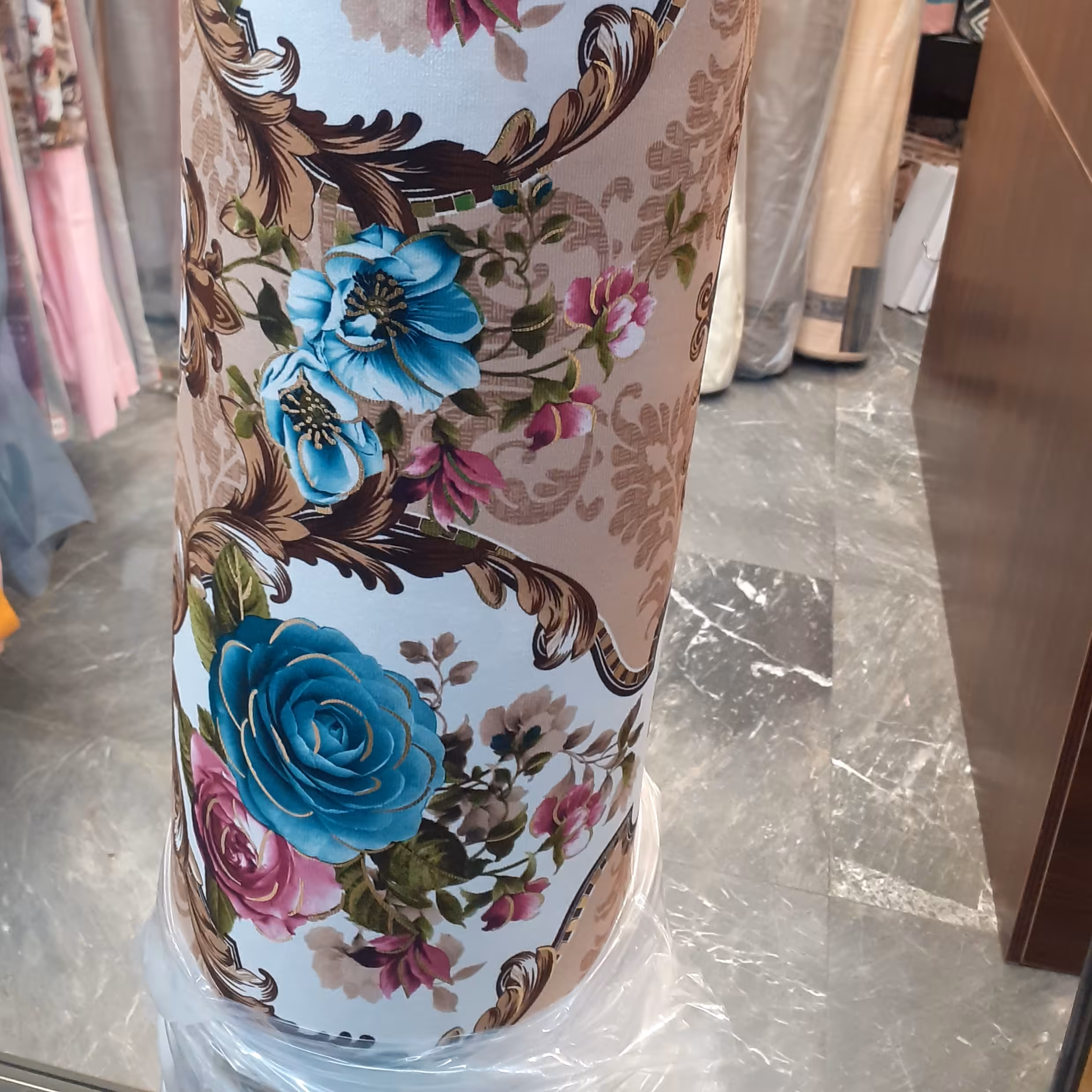 پارچه نقره کوب برای روبالشتی و رومبلی