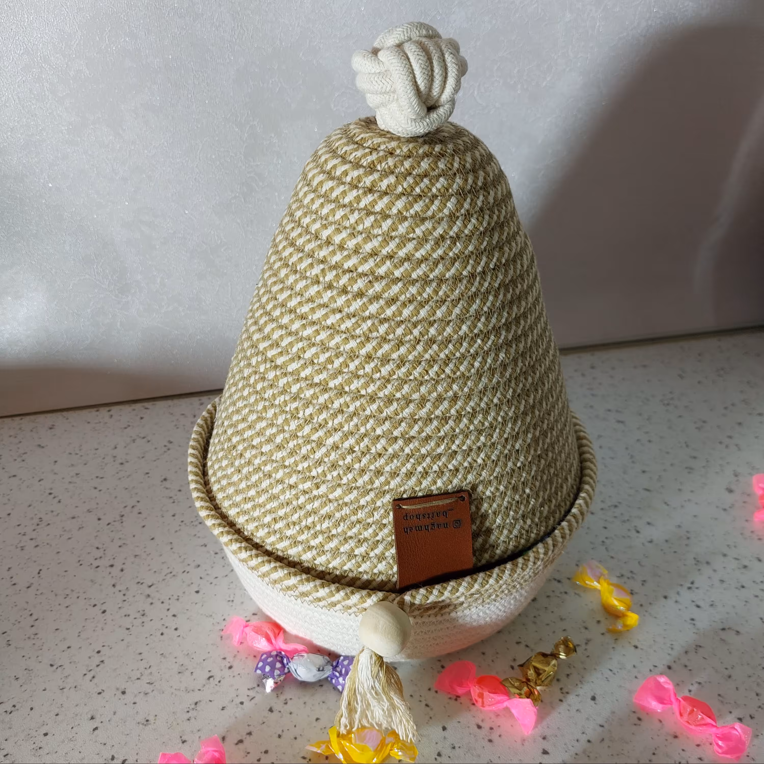 شکلات خوری قیطان  مخروطی