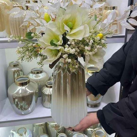 گلدان شیشه ای طرح میخک بزرگ