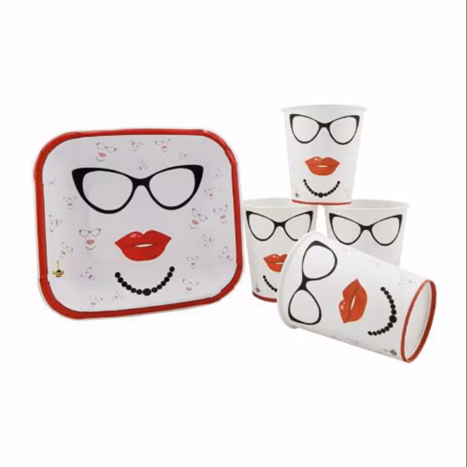 
تم تولد لیوان و بشقاب تم لب(پک 10عددی)