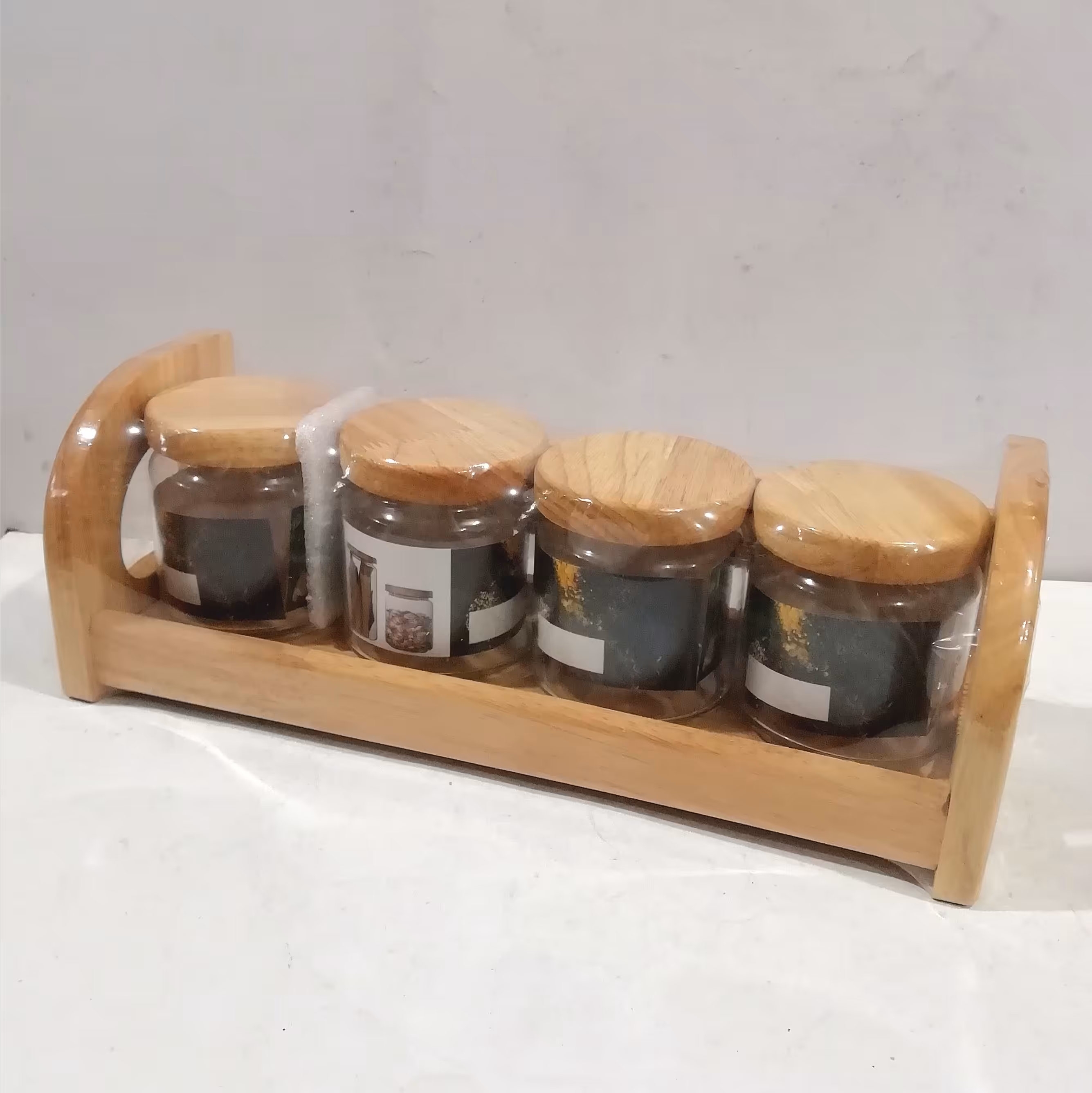 سِت جا ادویه در چوبی استند چوب 