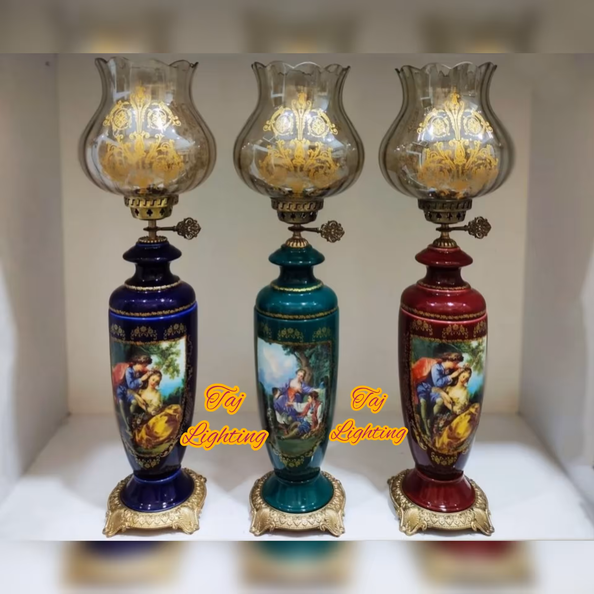 چراغ رومیزی مدل ایتالیایی طرح لیلی و مجنون (پس کرایه)