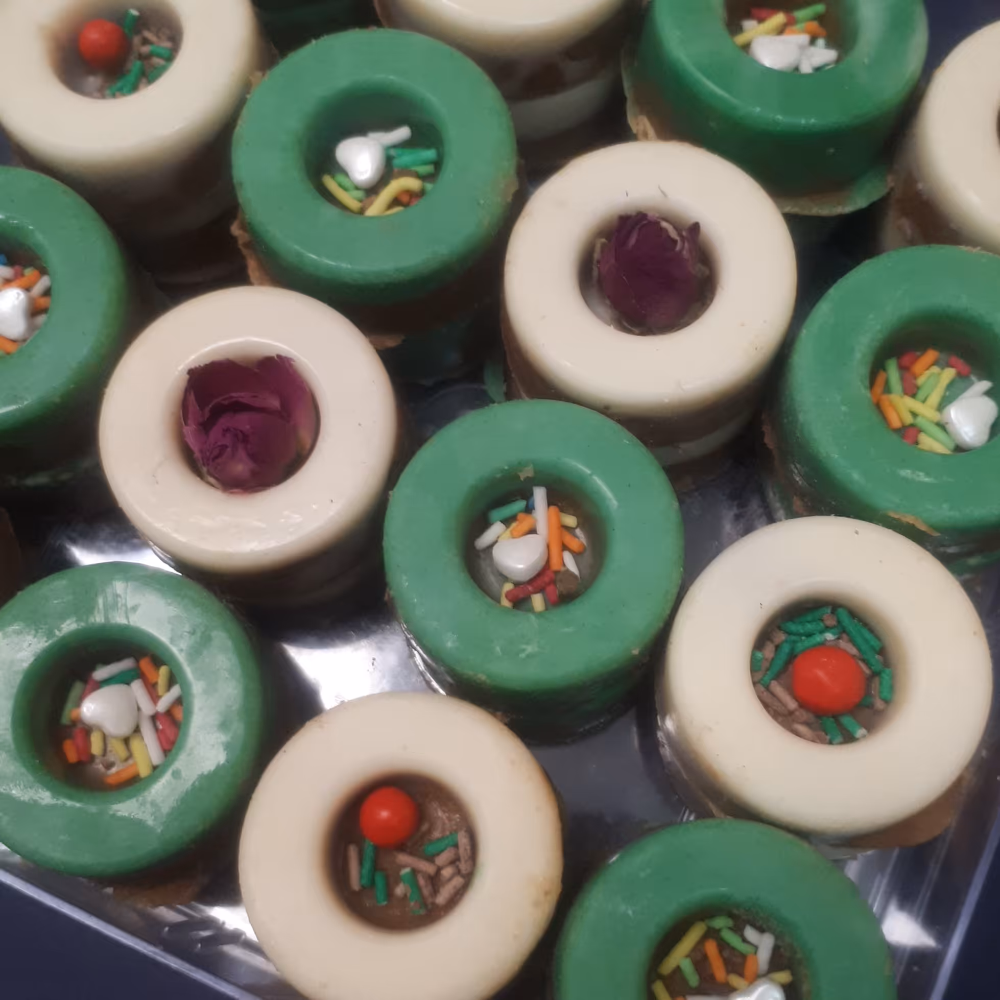 حلوا بوتیکی در دو طعم زنجبیل هل ودارچین تعداد32عددهربسته دوردیف16 تایی