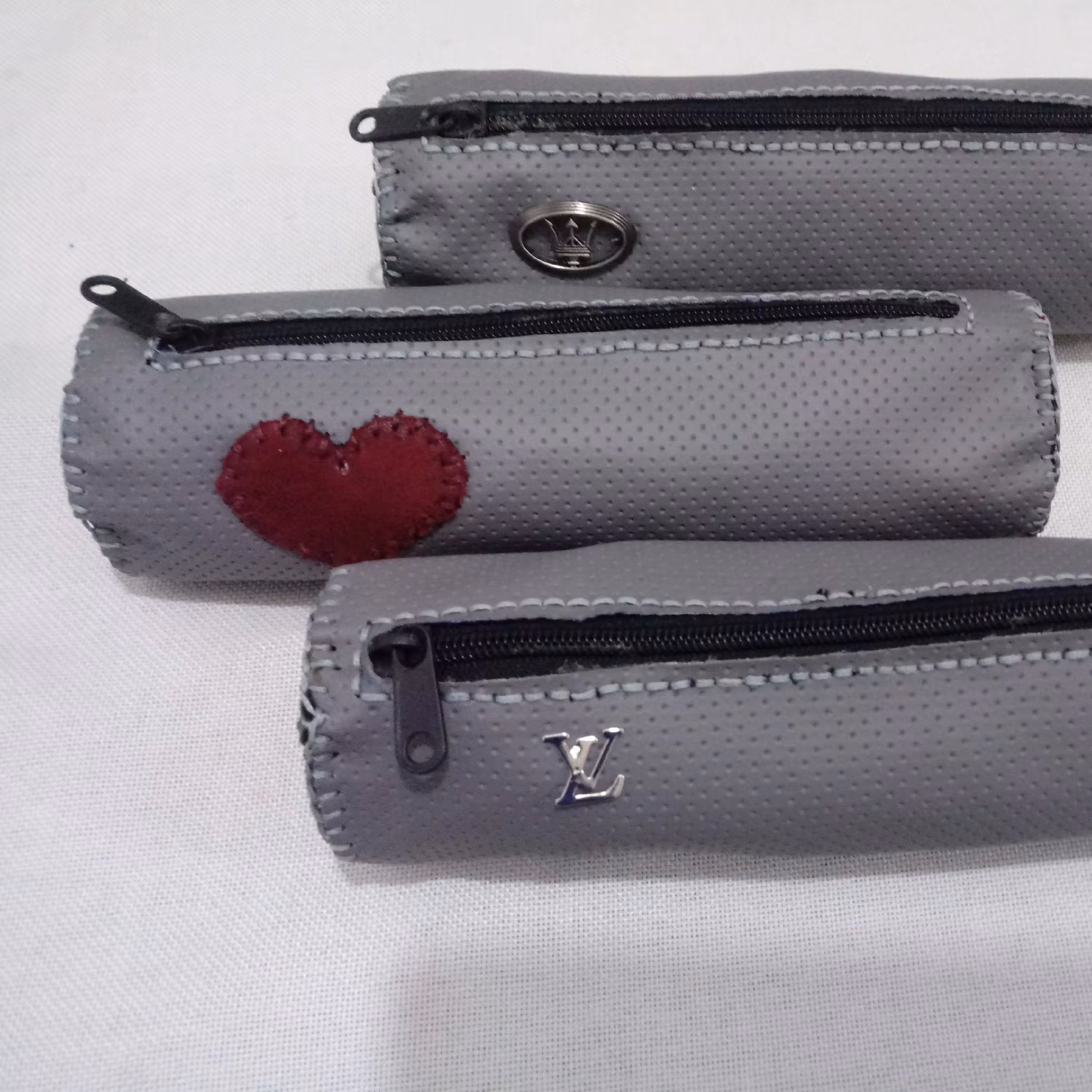 جامدادی دست دوز