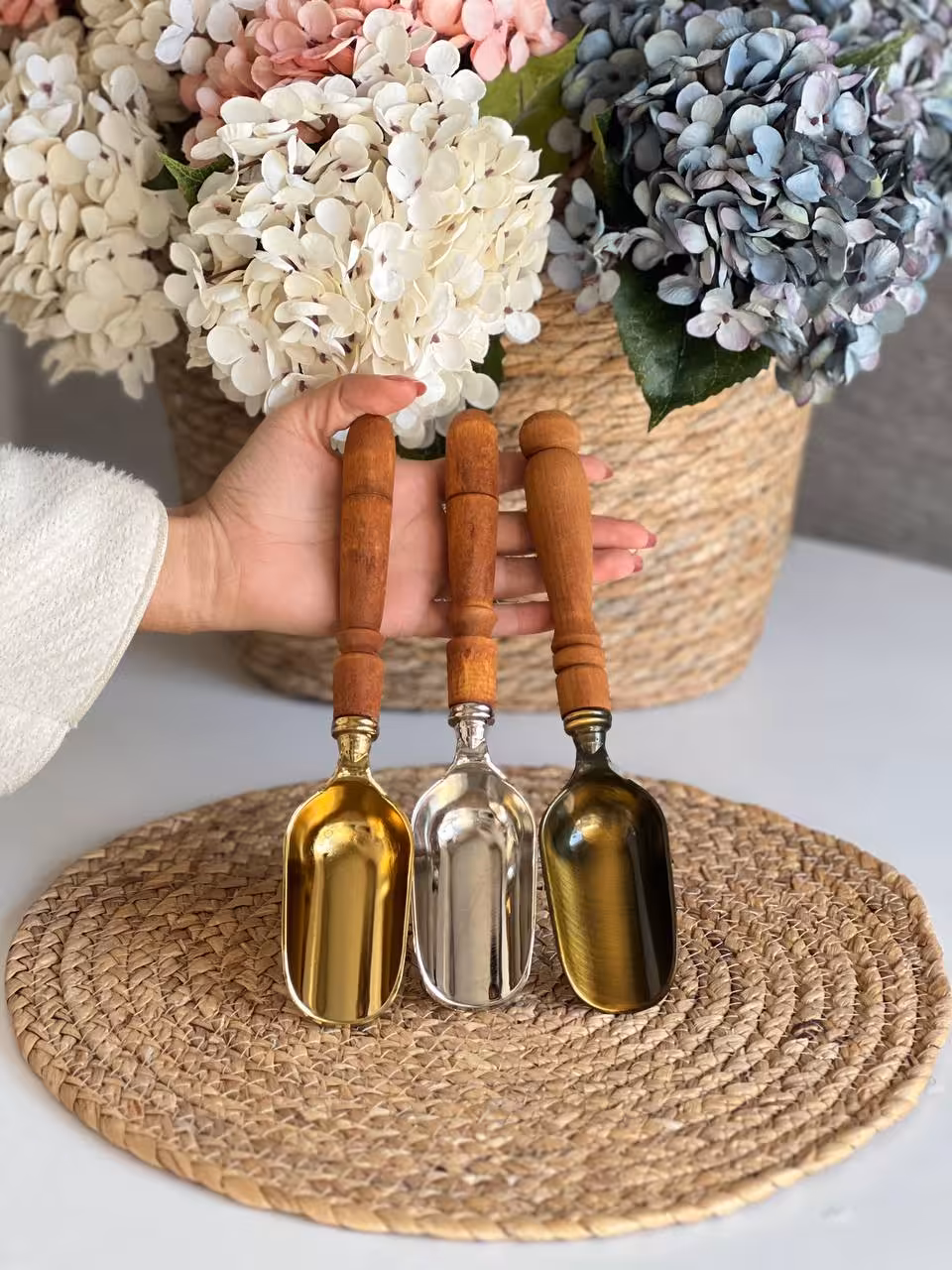 قاشق آجیل مدل سرتاس دسته چوبی