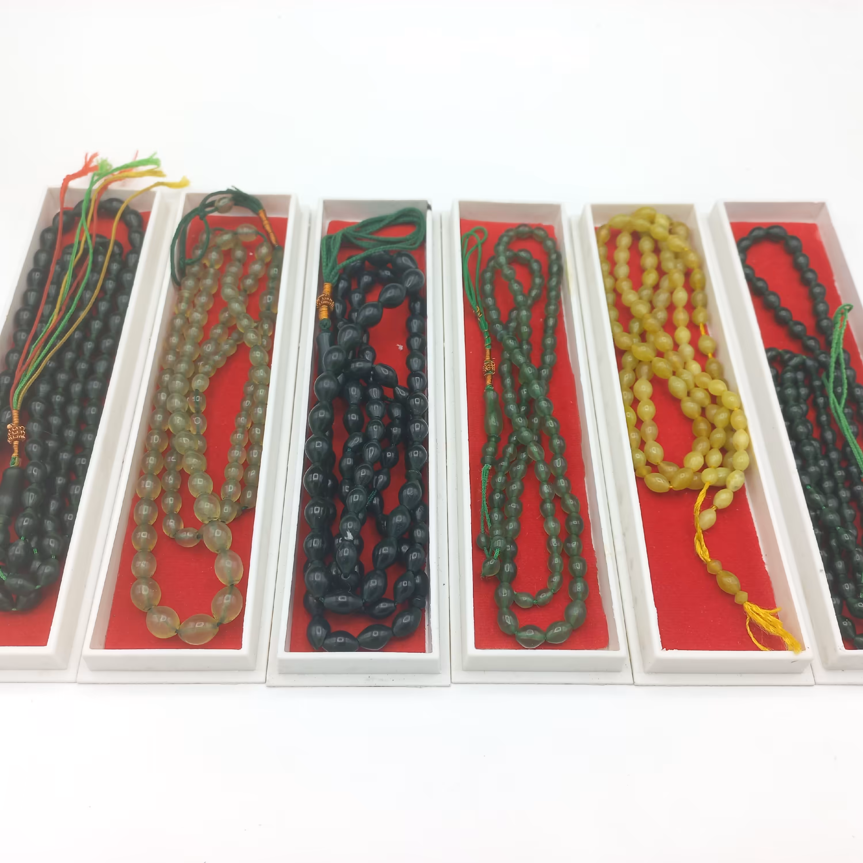 جعبه کریستالی تسبیحی اندازه جعبه 19سانت مناسب برای هدیه دادن تسبیح هربسته 12عدد  قیمت هربسته فقط 189تومن