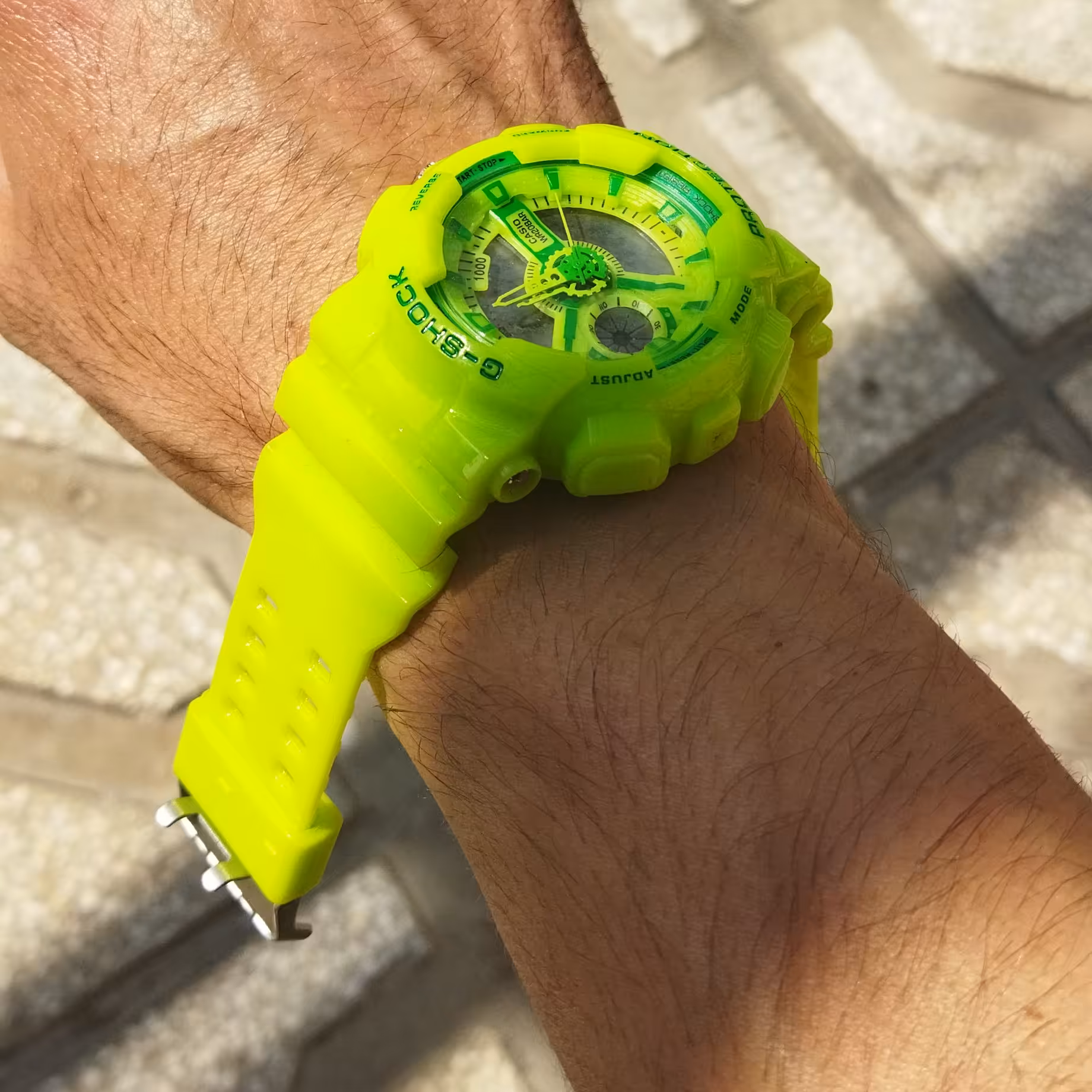 ساعت جهانی با 49 منطقه زمانیWORD TIME
تنظیم اتوماتیک ساعت جهانی
تایمر یا شمارش معکوس TMRکرنومتر stop watch1000 