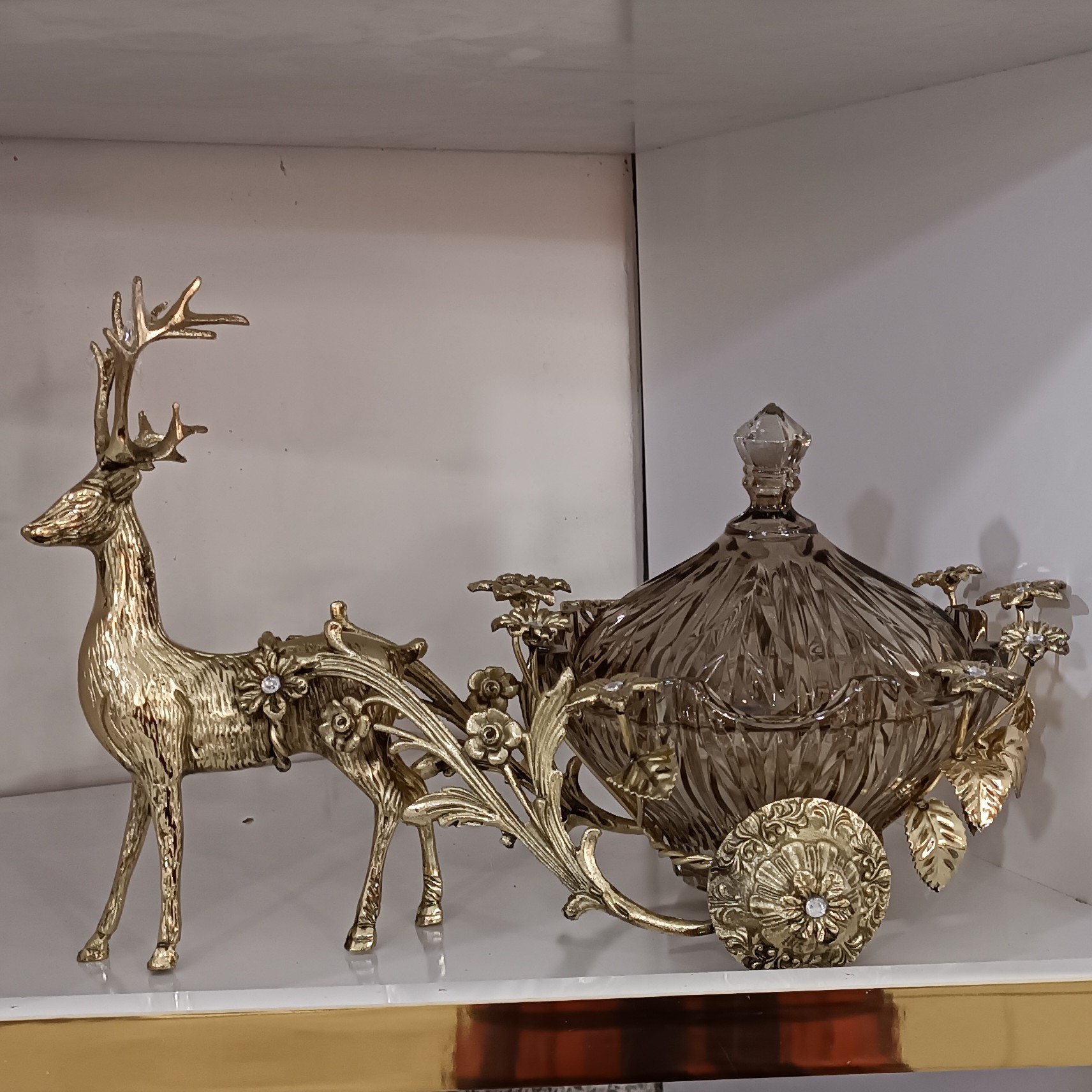 شکلات خوری کالسکه برنزی