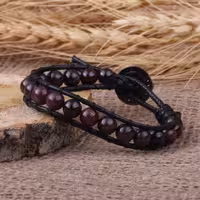 دستبند گارنت با چرم مصنوعی
