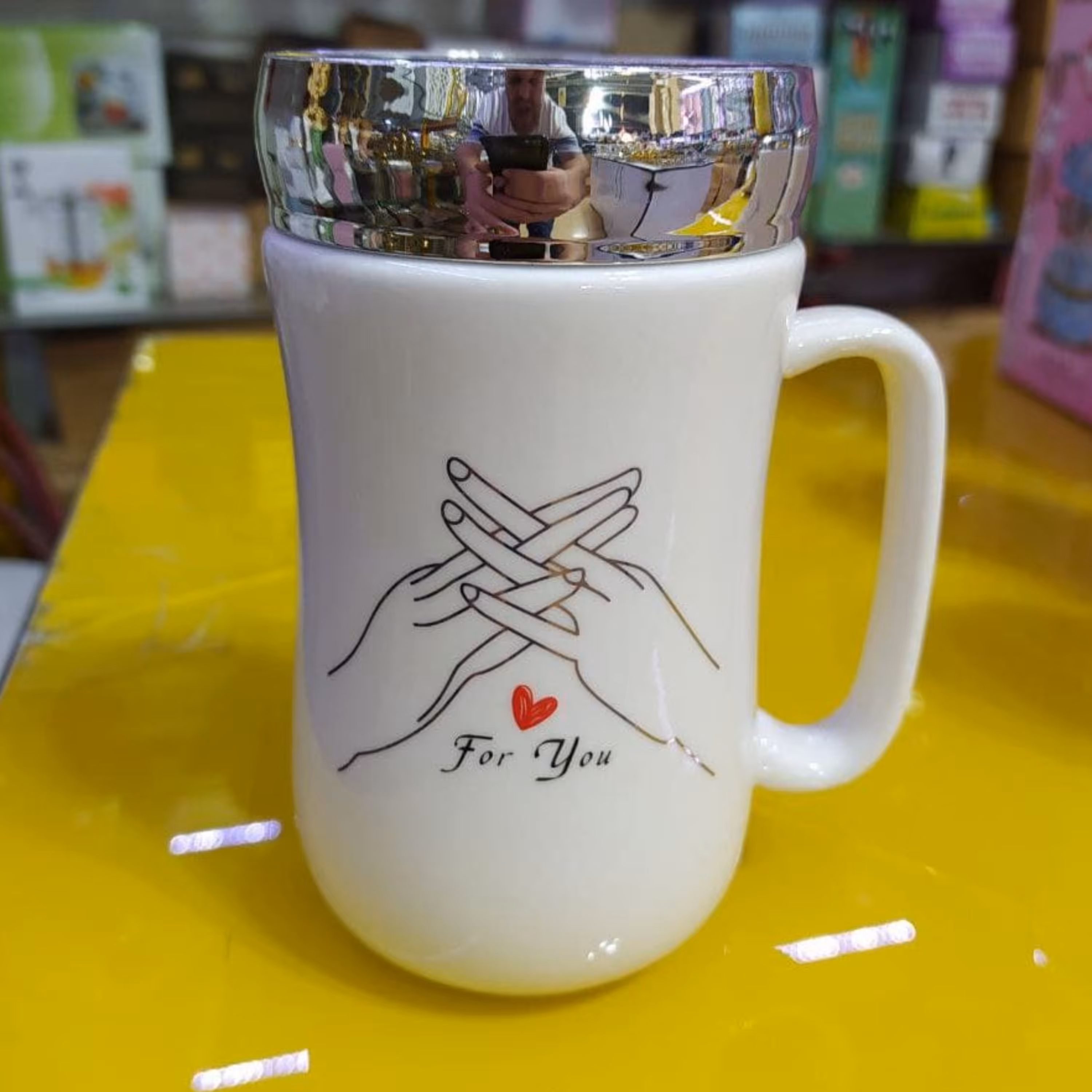 ماگ درب آینه ای خارجی طرح دست ارسال رایگان