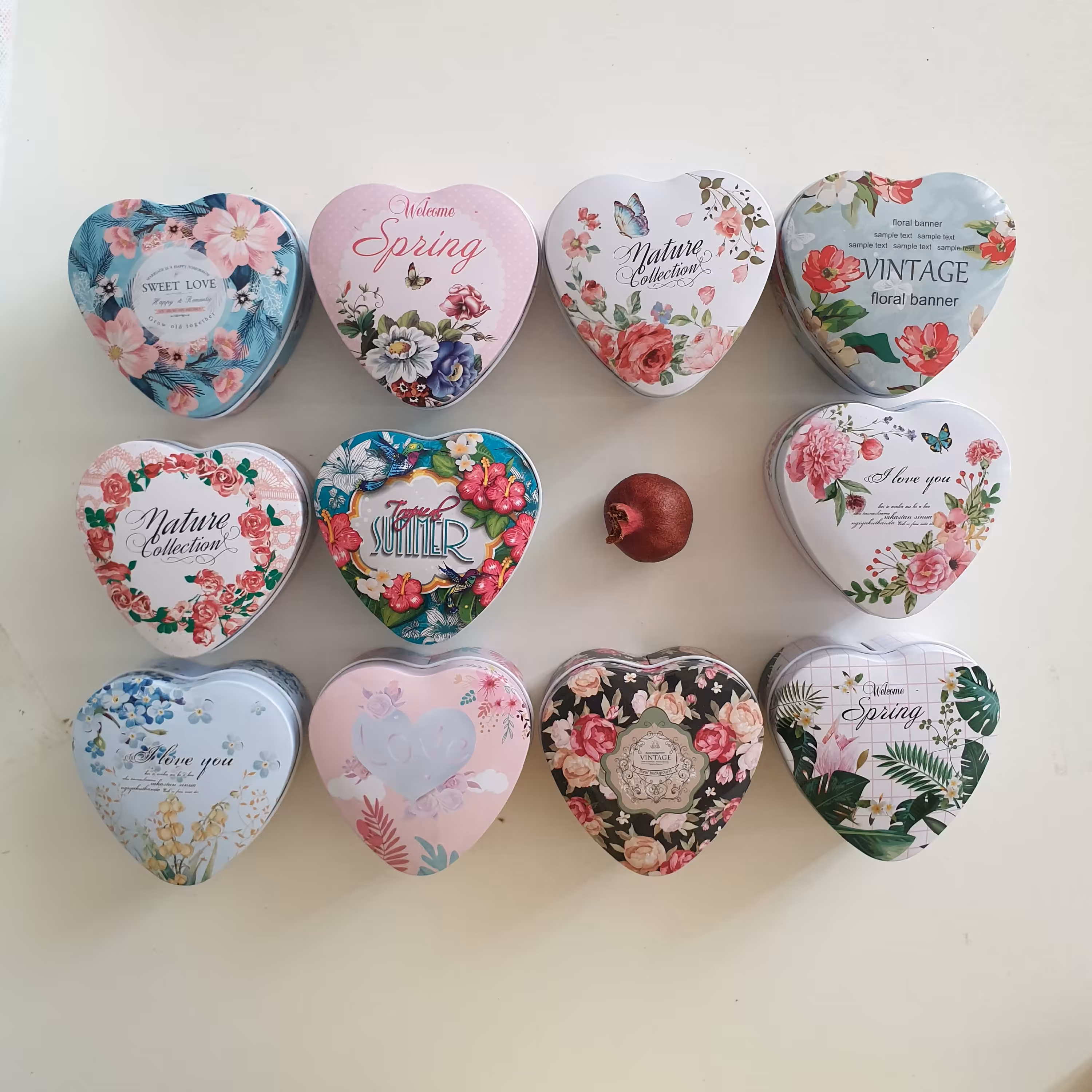 قوطی فلزی قلبی