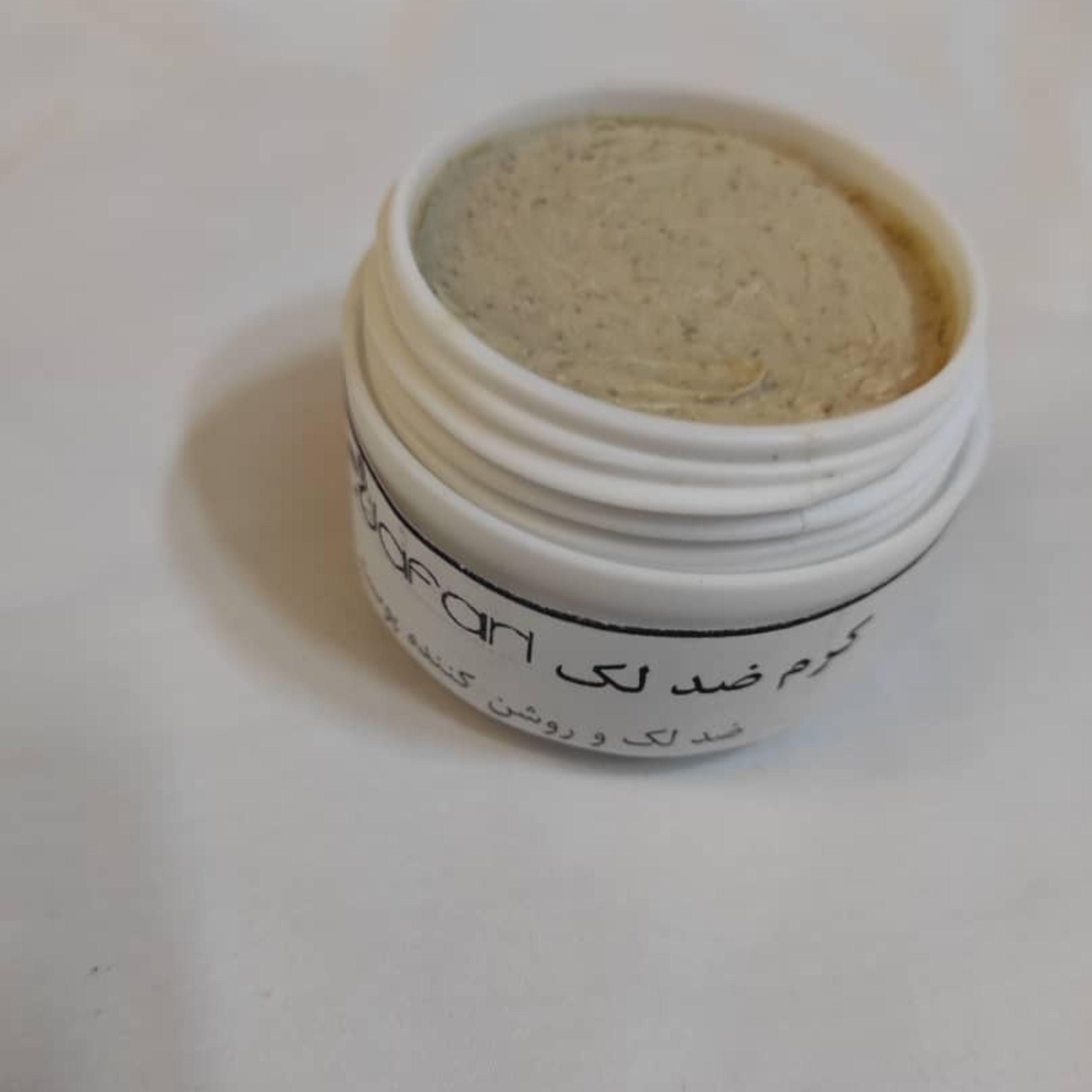 کرم ضد لک