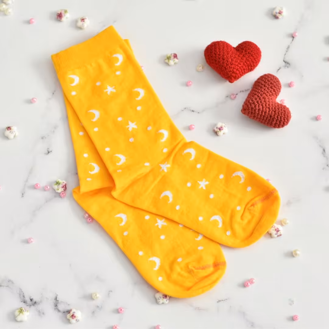 جوراب ساق دار ماه و ستاره زرد