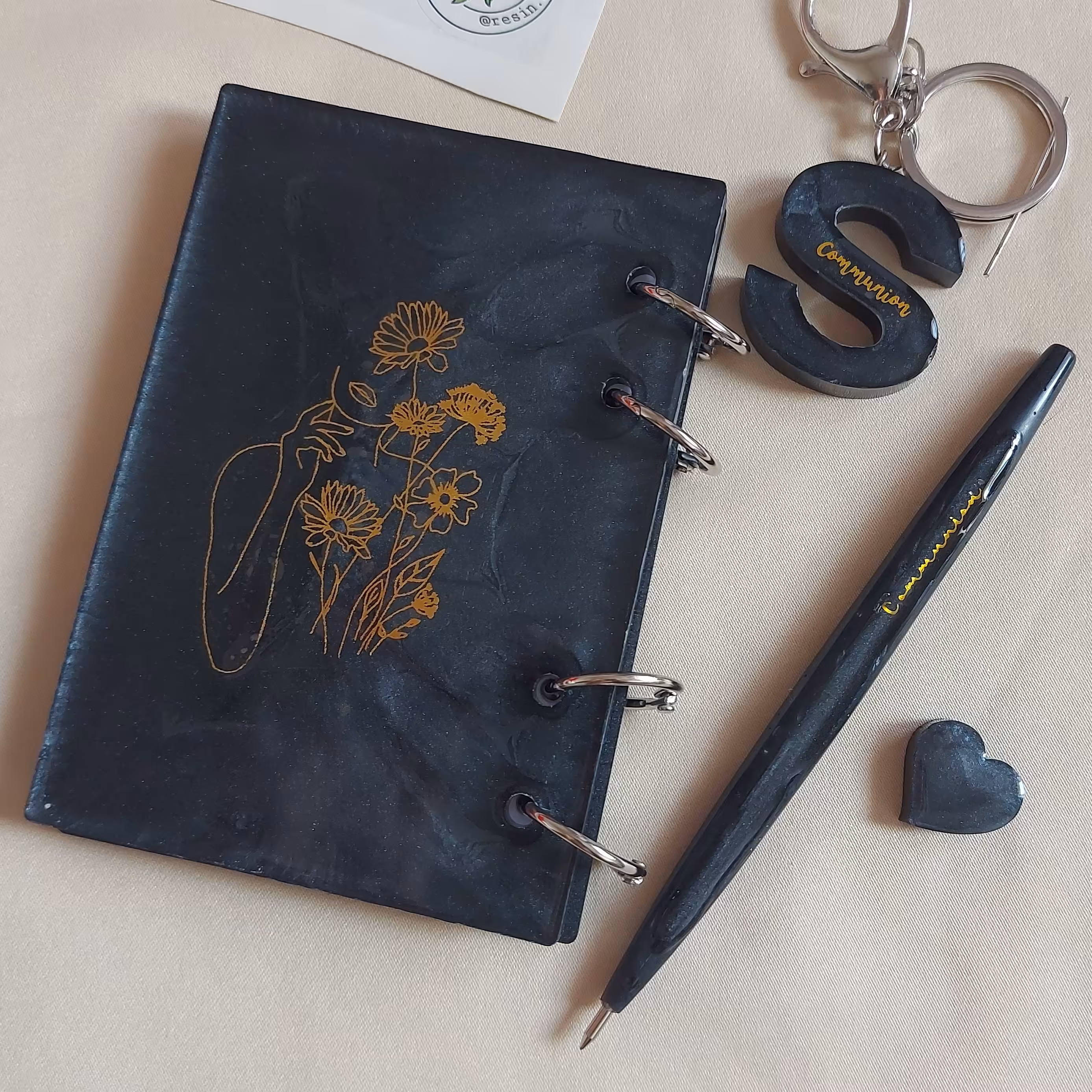 سِت رزینی هدیه  مشکی طلایی 