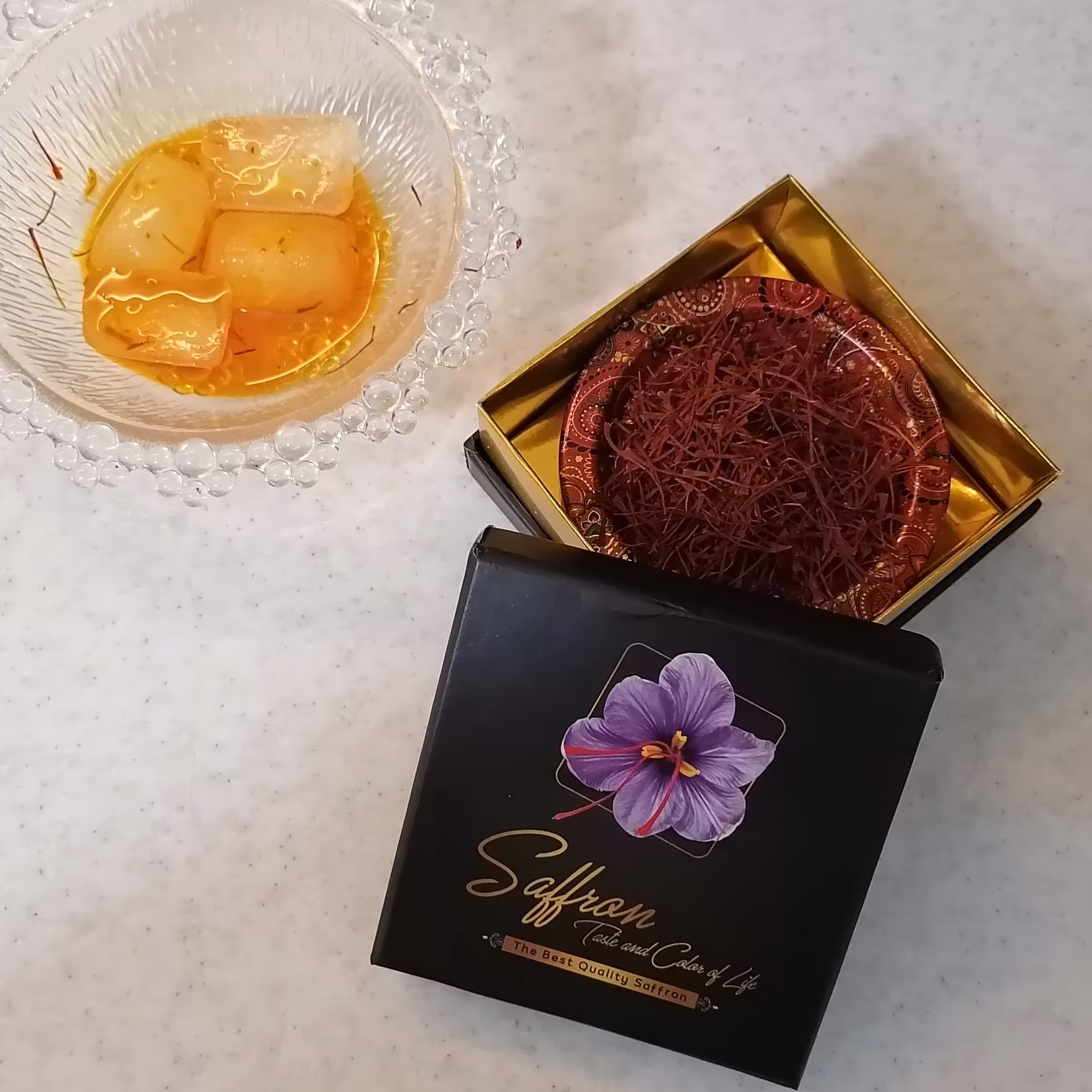 زعفران نگین پرسی در پک هادرباکس 