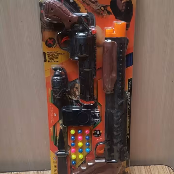 ست پلیس با 2تفنگ همراه با وسایل جنس خوب