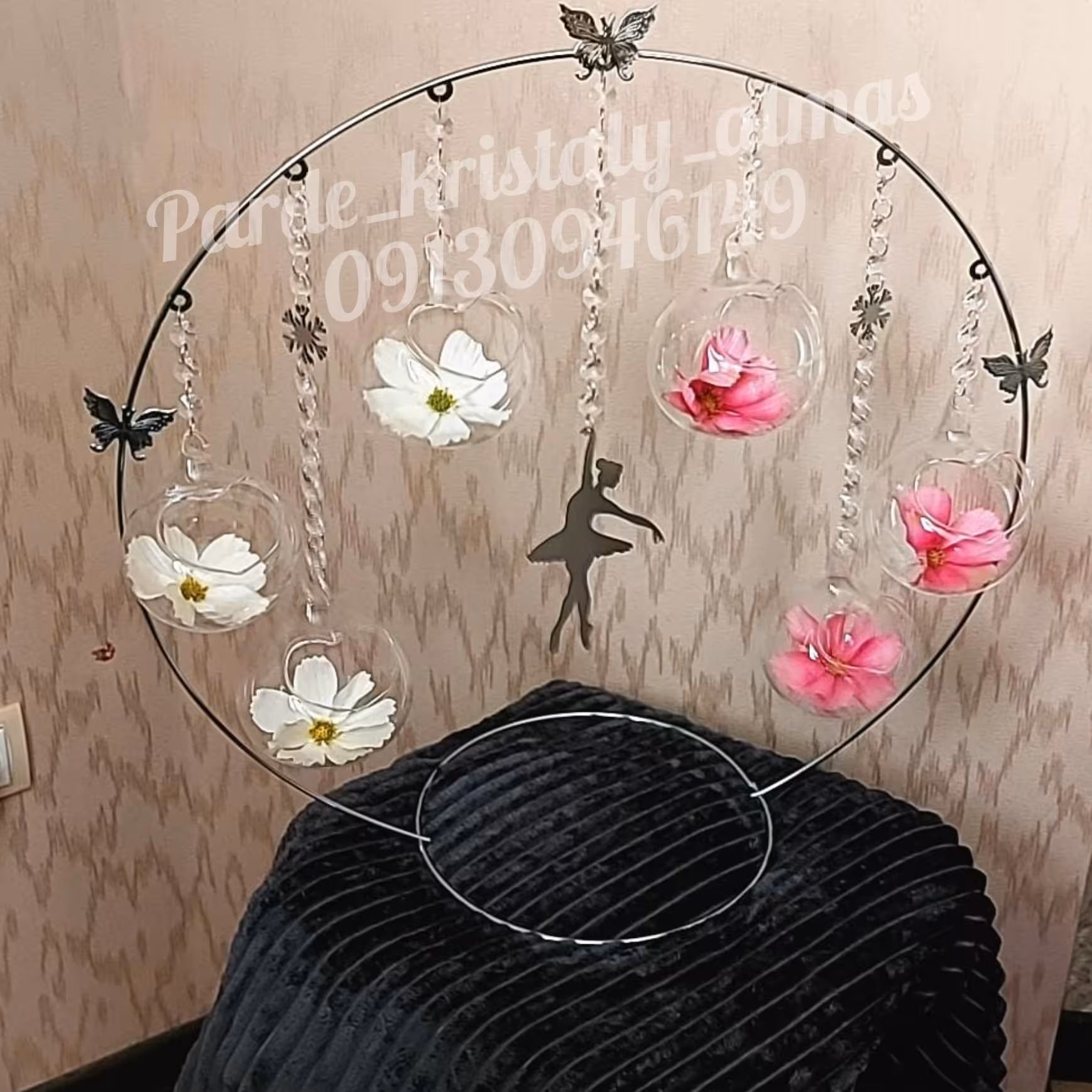 هفتسین 1402 استند نقره ای به همراه بالرین اشنتیون دوستان عزیزم موجود هست اینکار لطفا ثبت کنید...