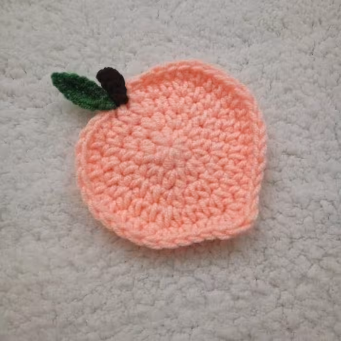 اسکاج و زیرلیوانی بافتنی فانتزی دست باف طرح هلو رنگ گلبهی روشن سفیرباف