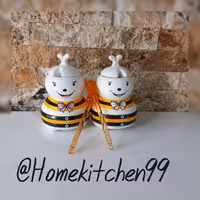 عسل خوری زنبور دختر و پسر
